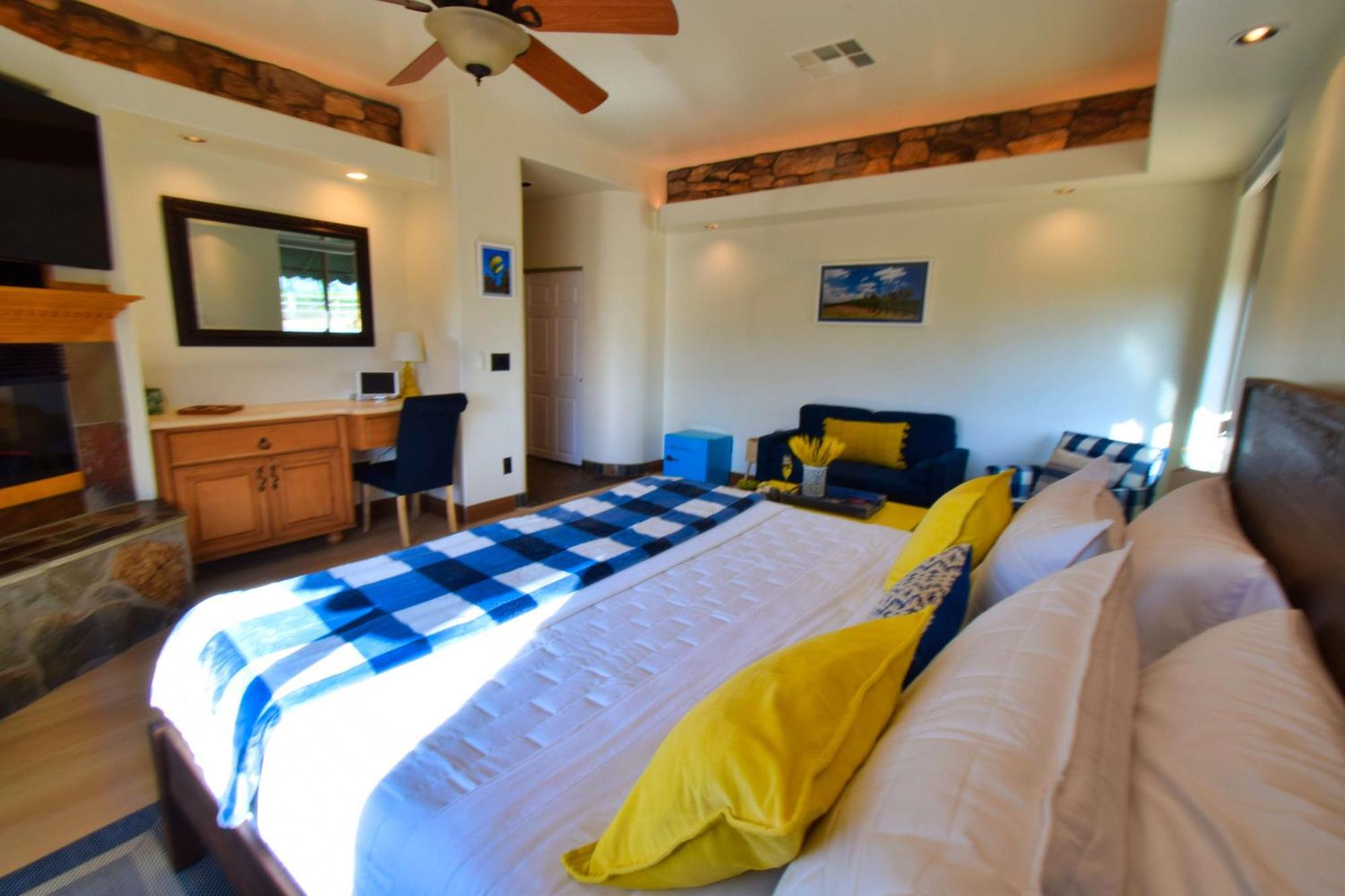 Peppertree Lane Ranch -- Seven-Acre Ranch In The Heart Of Wine Country Otel Temecula Dış mekan fotoğraf