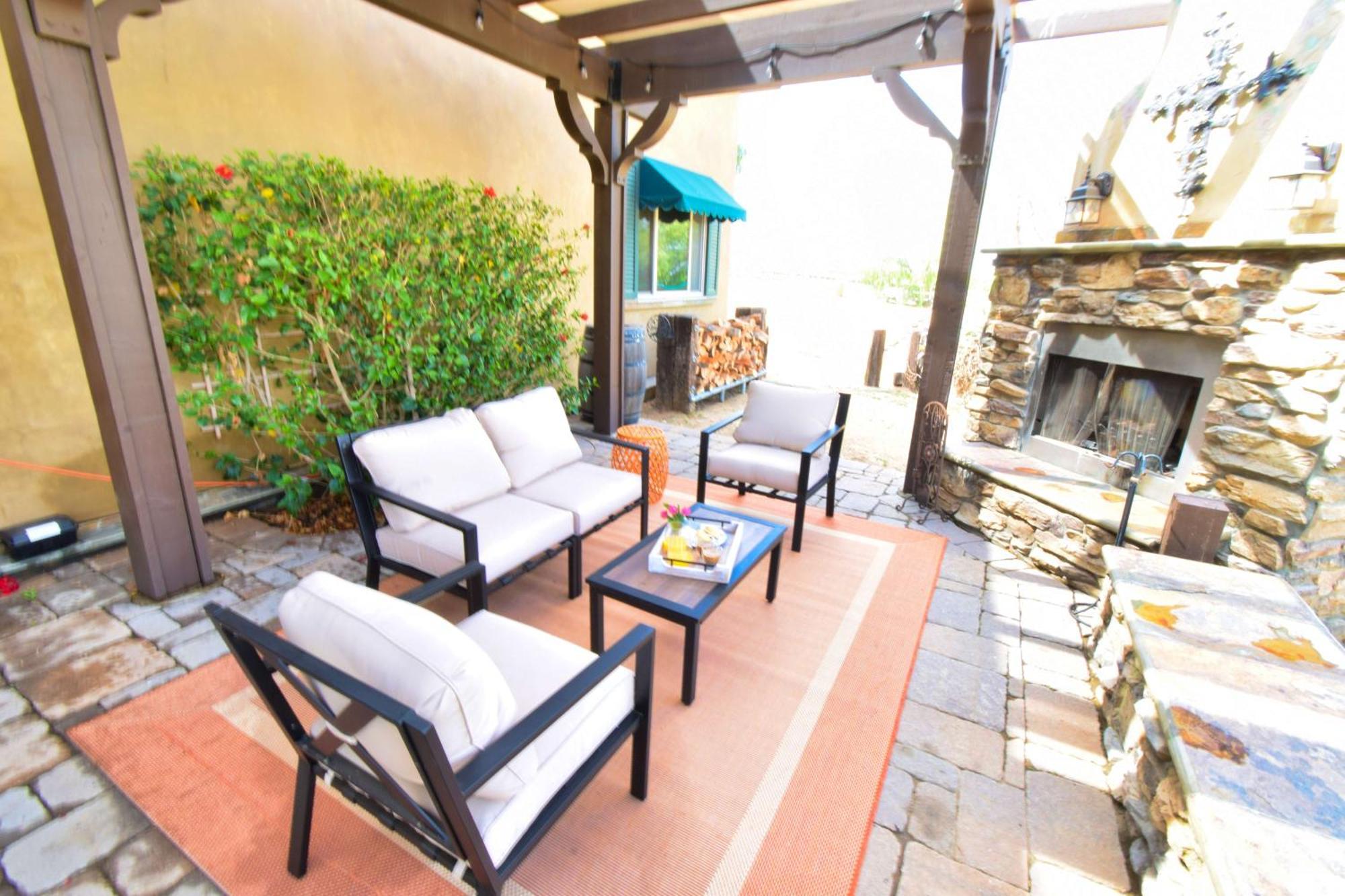 Peppertree Lane Ranch -- Seven-Acre Ranch In The Heart Of Wine Country Otel Temecula Dış mekan fotoğraf