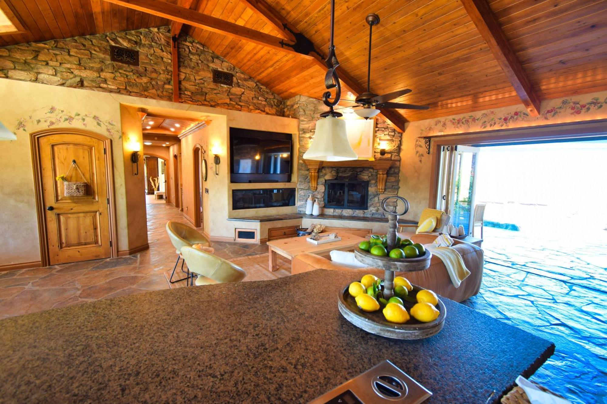 Peppertree Lane Ranch -- Seven-Acre Ranch In The Heart Of Wine Country Otel Temecula Dış mekan fotoğraf